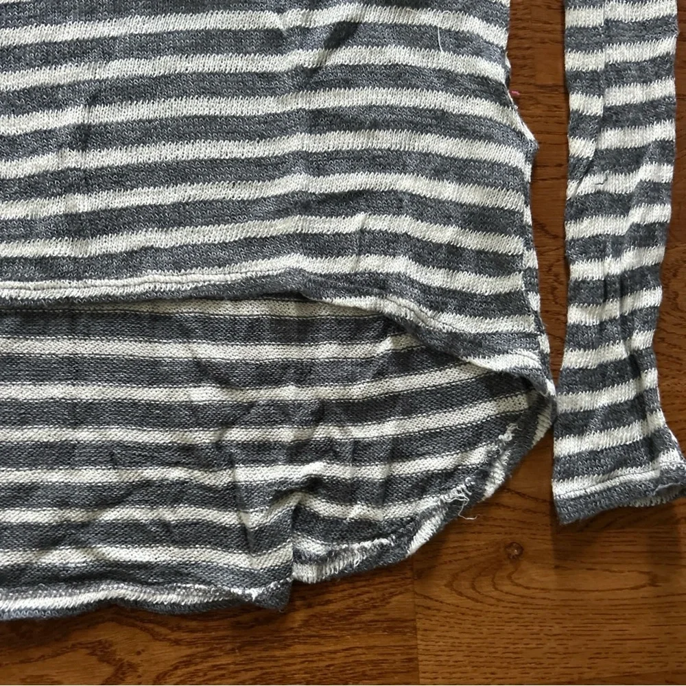 Abercrombie Kids Sweater Knit Top Snit Pullover Soft Pocket Gray White Stripe
